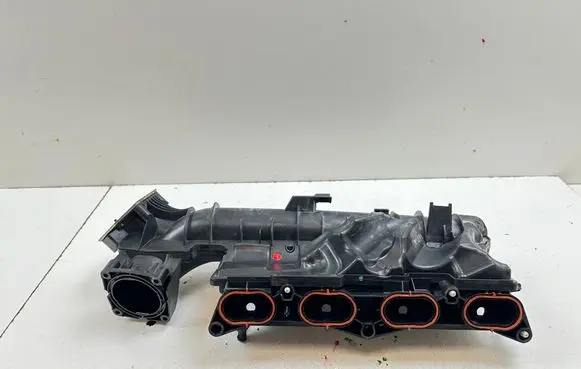Mercedes-Benz B W246 W242 Intake manifold A2701400000