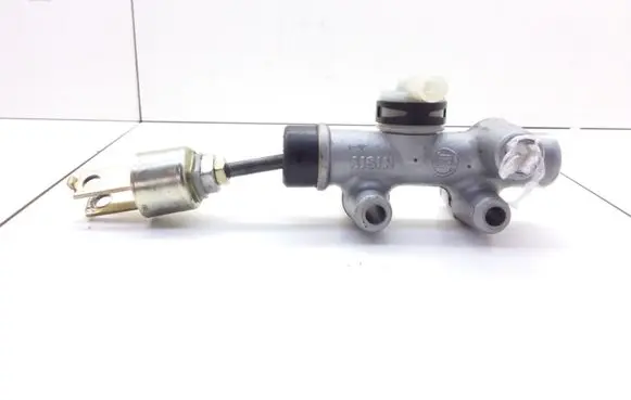 Toyota Previa (XR30, XR40) II Clutch master cylinder 3145414010