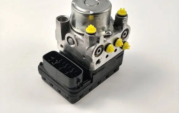 Suzuki Jimny ABS Pump 5610076J0 1338000250
