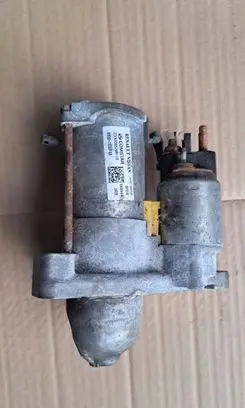 Renault Sandero I Starter motor 233008820R