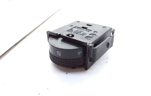 Volkswagen PASSAT B3 Headlight level height control switch 3A1941333 04050712