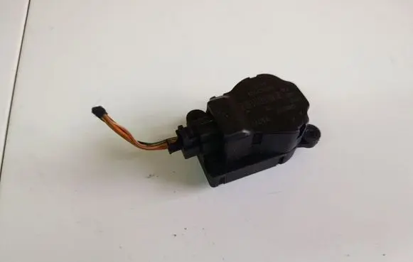Opel Insignia A Air flap motor/actuator 5243202R0
