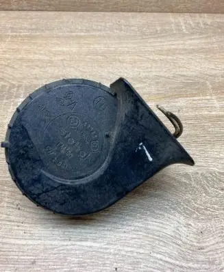Renault Laguna I Horn signal 42085 WithPlug