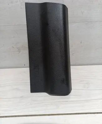 GMC Sierra 2500 Cover in windowsill 22817424