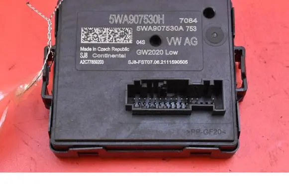 Skoda Octavia 985 Engine control unit/module ECU 5WA907530H