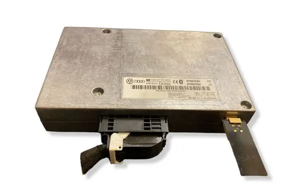 Audi A4 S4 B7 8E 8H Bluetooth control unit module 8P0862335H