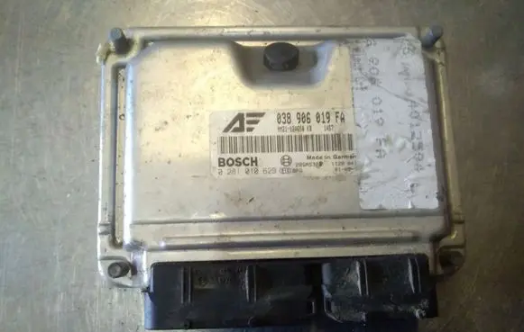 Ford Galaxy Engine control unit/module 038906019FA 0281010629
