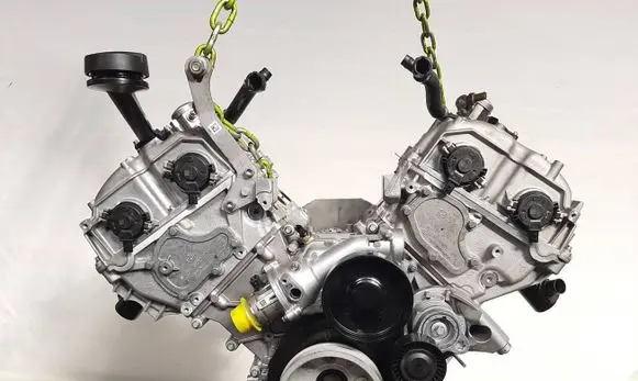 BMW M5 F90 Engine S63B44B