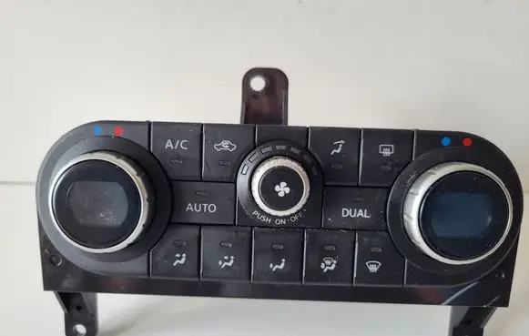 Nissan Qashqai Climate control unit 27500BB50A