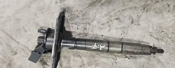 Fuel injector