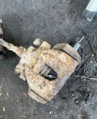 Volvo S80 Rear brake caliper