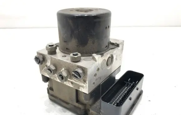 Volvo V40 ABS Pump P31317074