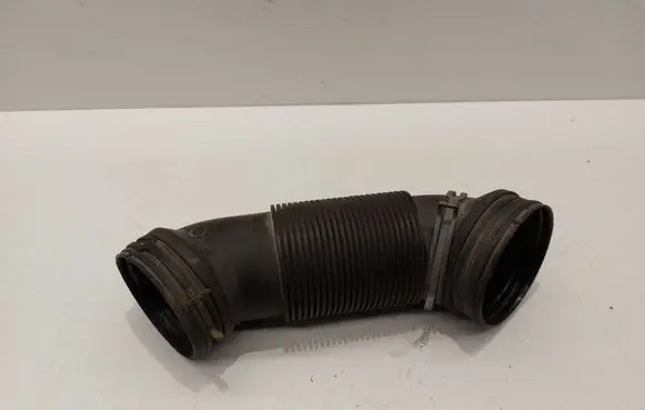 Air intake hose/pipe