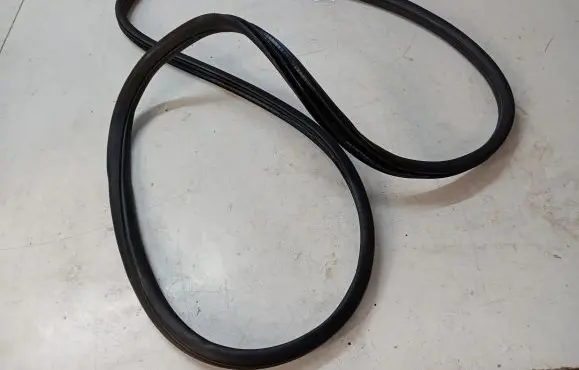 Mercedes-Benz GLE (W166 - C292) Front door rubber seal A1666970051