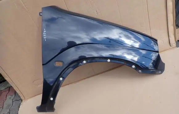 Suzuki Ignis Fender