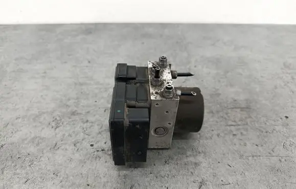 Mazda 3 I ABS Pump 
