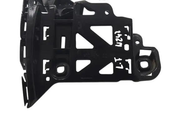 Rear bumper mounting bracket