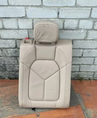 Porsche Macan (95B) Rear seat 