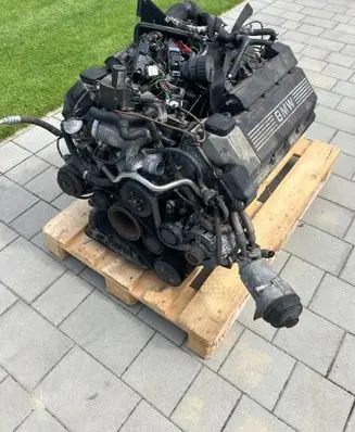 BMW 7 E38 Engine m60b30
