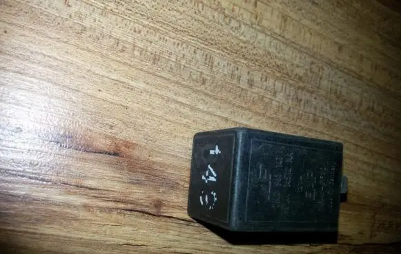 Ford Galaxy Other relay 7M0963141 95VW14512AA