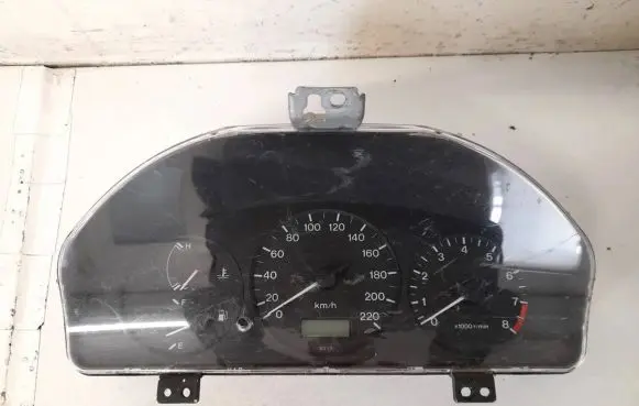 Mazda 626 Speedometer (instrument cluster)
