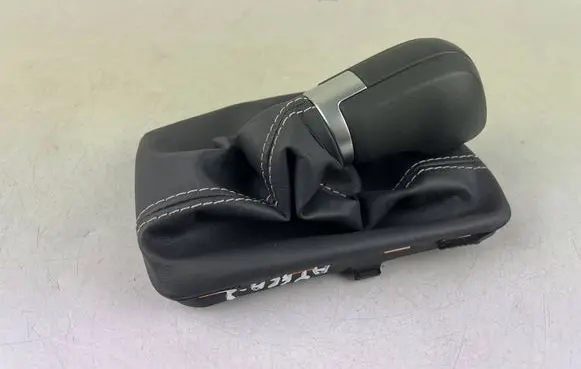 Seat Ateca Gear lever shifter trim leather/knob 577713203A