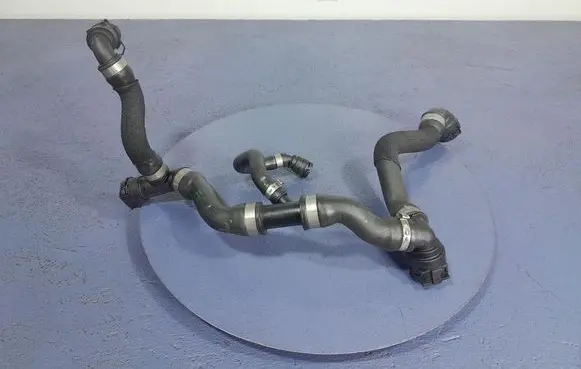 BMW X4 F26 Engine coolant pipe/hose 9845507