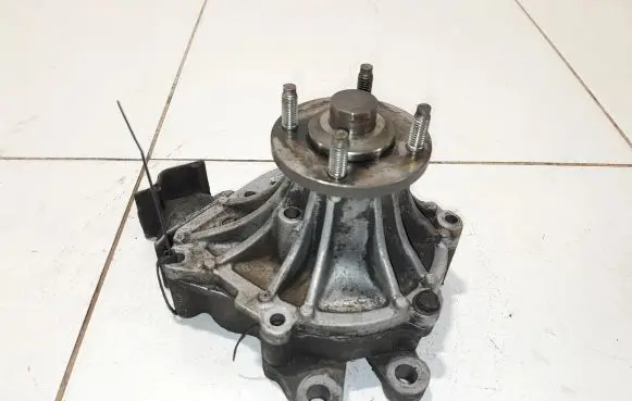 Toyota Land Cruiser (J120) Water pump NOCODE