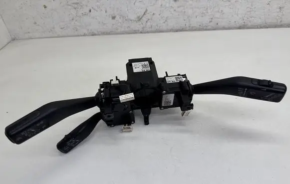 Volkswagen PASSAT B7 Wiper turn signal indicator stalk/switch 3C9953501BM