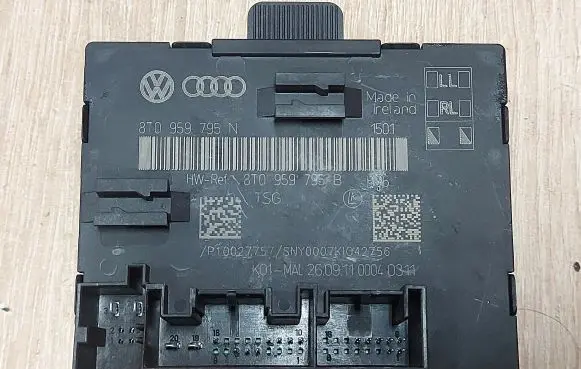 Audi A4 S4 B8 8K Door control unit/module 8T0959795B