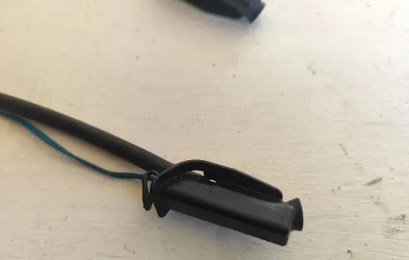 Land Rover Range Rover Sport L494 Windshield washer spray nozzle 