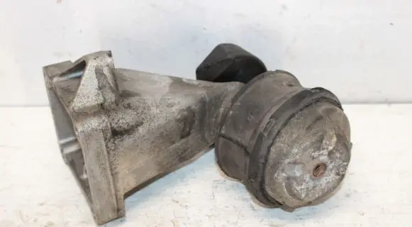 Mercedes-Benz E W211 Engine mounting bracket A2712230904 A2712230063