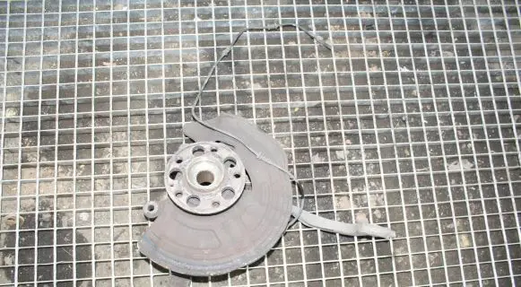 Mercedes-Benz B W246 W242 Front wheel hub
