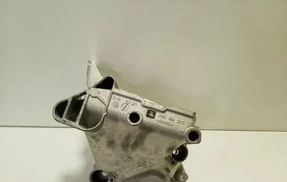 Skoda Kamiq Engine mounting bracket 05C199207