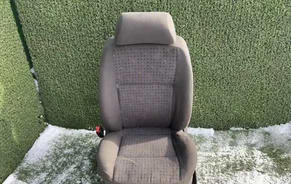 Volkswagen Polo III 6N 6N2 6NF Front driver seat 1H0881023A