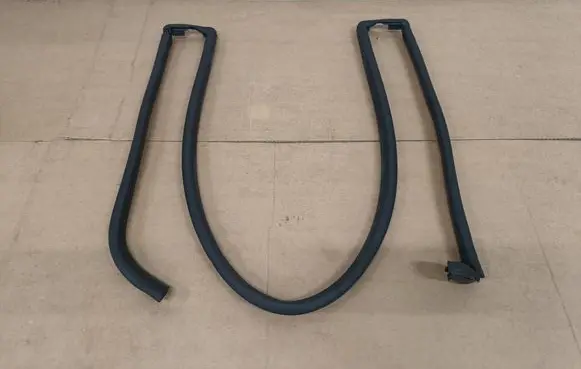 Mini One - Cooper Cabrio R52 Engine compartment rubber 7058137 7053798 7167028