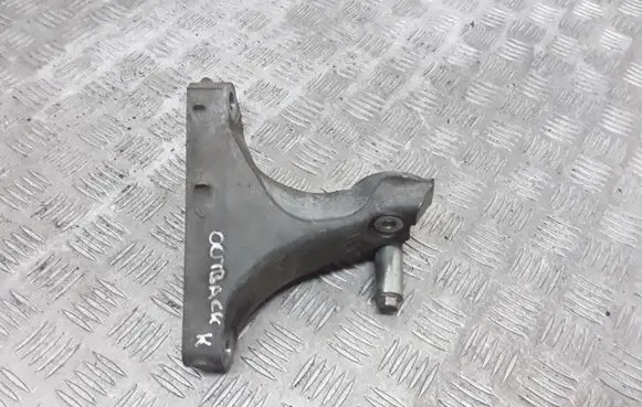 Subaru Outback Engine mounting bracket