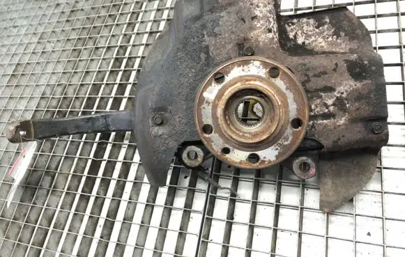 Alfa Romeo 159 Front wheel hub spindle knuckle 