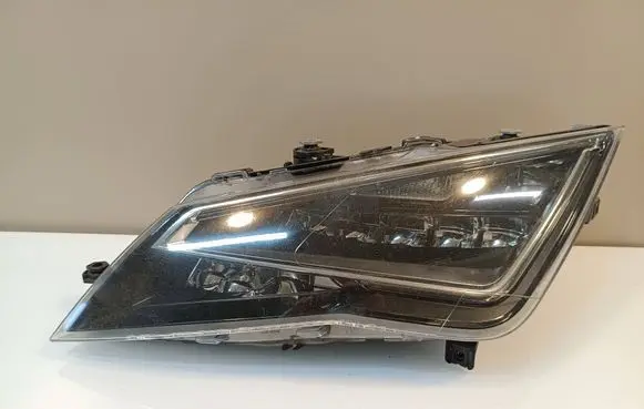 Seat Leon (5F) Headlight/headlamp 5F1941027