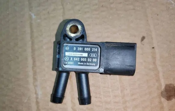 Mercedes-Benz CLA C117 X117 W117 Exhaust gas pressure sensor 0281006214 A6429050200 161021T0144E