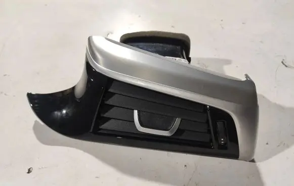 BMW 5 G30 G31 Dashboard side air vent grill/cover trim 9330858 09875003 20872