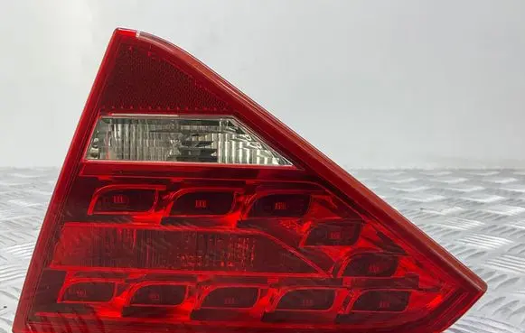 Audi A5 8T 8F Tailgate rear/tail lights 8T0945094A