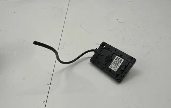 Mercedes-Benz S W222 Bluetooth antenna A2229058304
