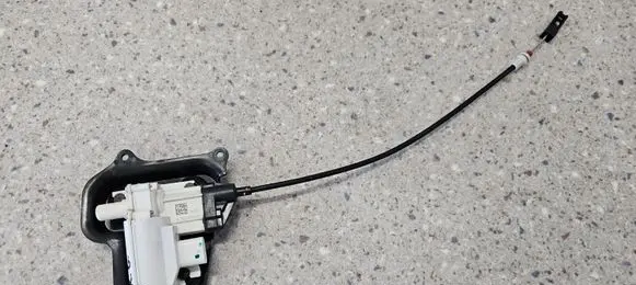 Mercedes-Benz GL X166 Rear door soft close latching motor A1667600900 1667600900