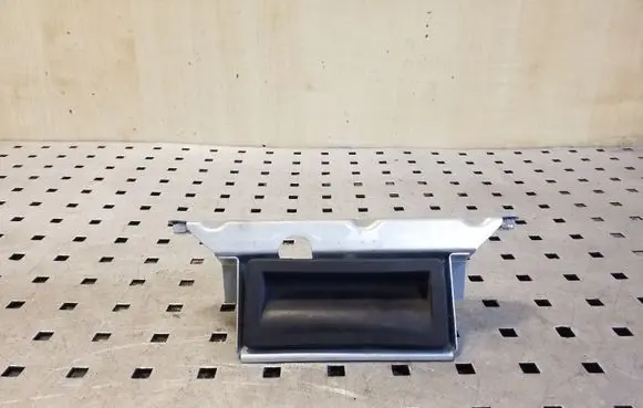 Tailgate opening switch