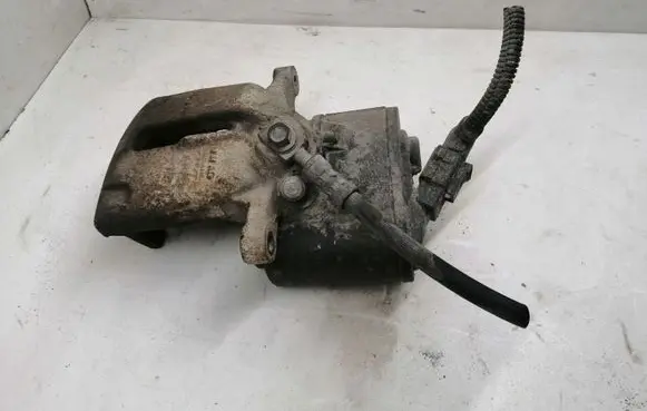 Volkswagen PASSAT B6 Front brake caliper 5078J