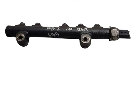 Volvo V50 Fuel main line pipe 9685297580 28497Z01 9670076780