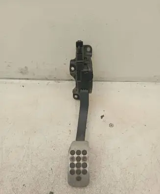 Ford Mondeo MK IV Accelerator throttle pedal 6G929F836RC C95YE03