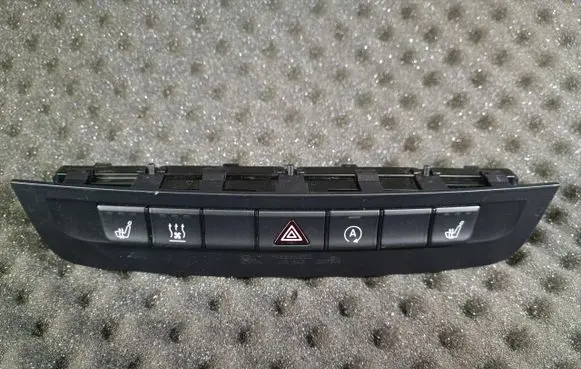 Mercedes-Benz B W246 W242 A set of switches A2469053502