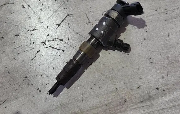 Fuel injector